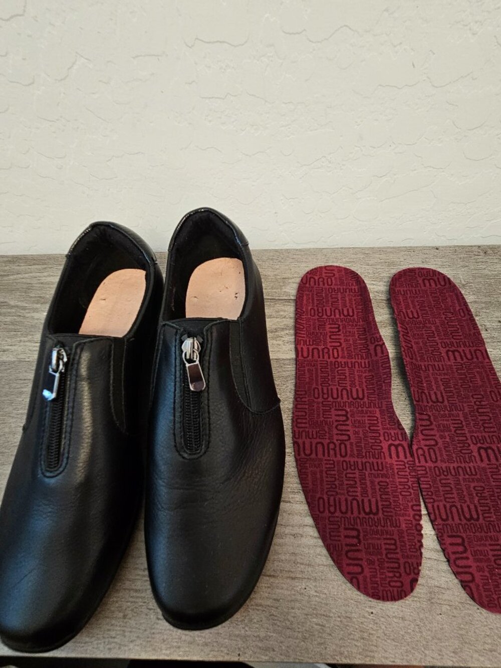 Munro Berkley Black Leather Front Zip Comfort Loafers Shoes - Size 8.5 M